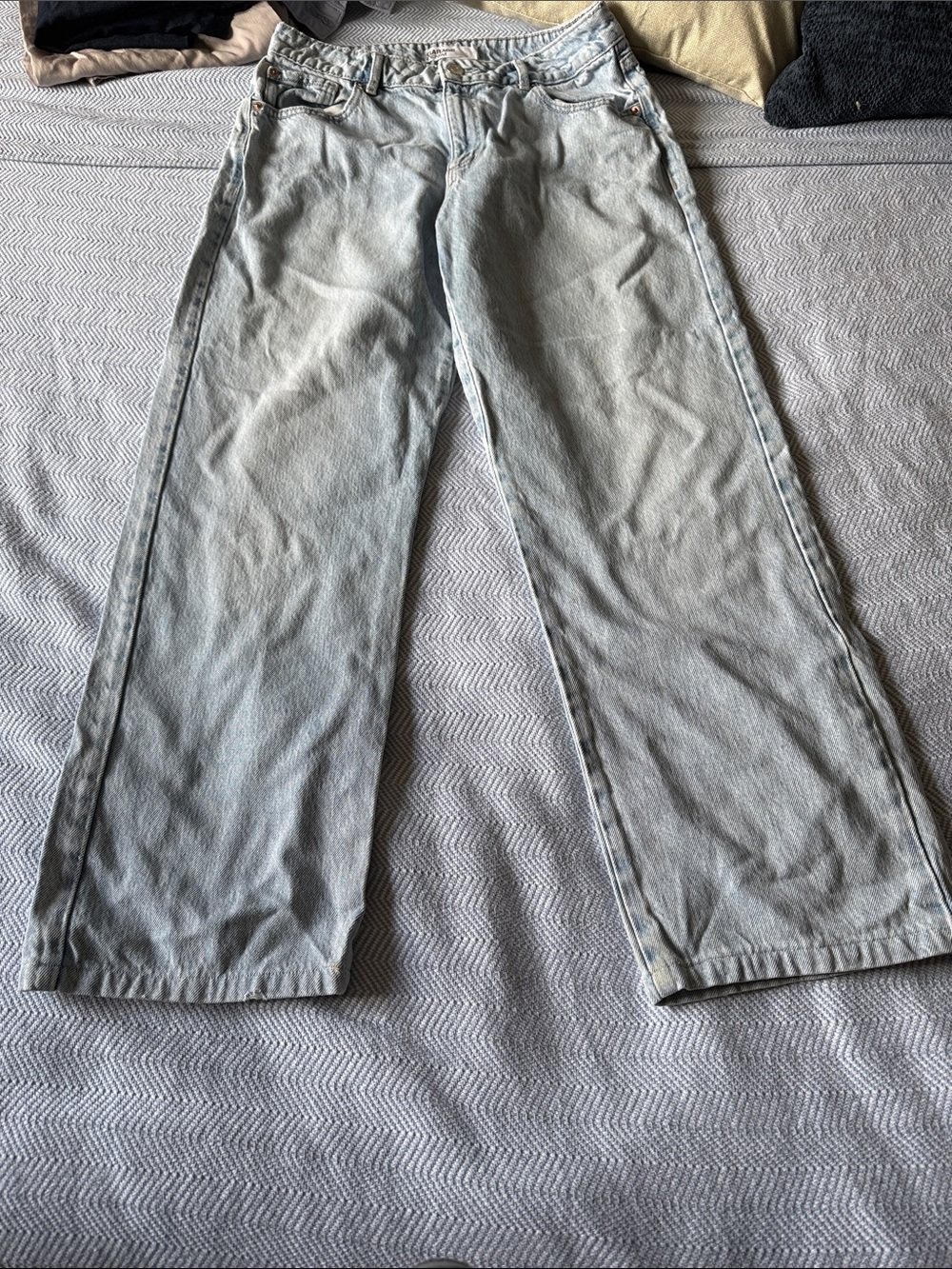 Garage Women’s Light Wash Relaxed Jeans